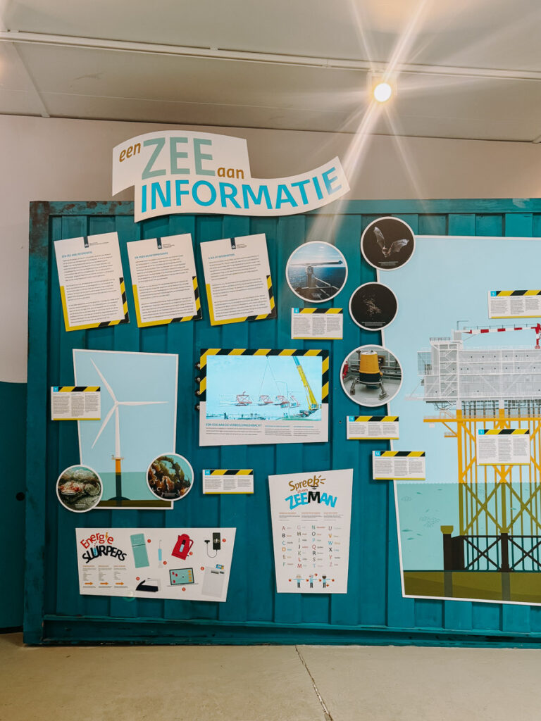 Ein Meer an Informationen – Infowand zum Thema Seehndrettung